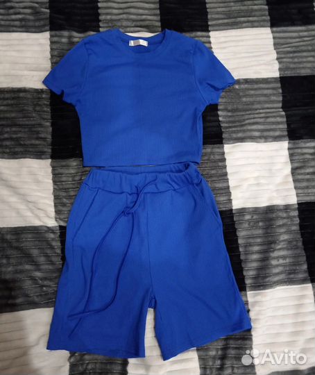 Костюм женский