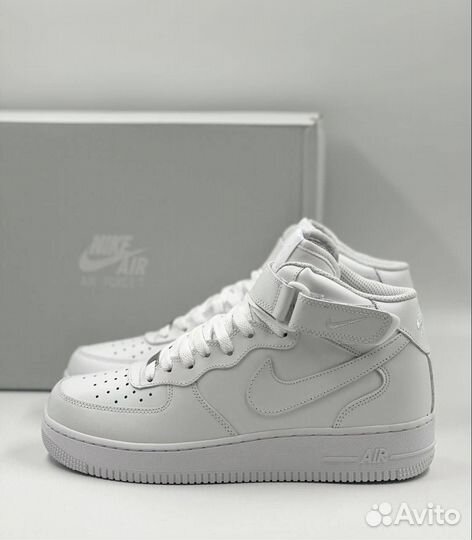 Nike Air Force 1 High (с мехом) белые