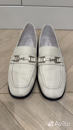 Лоферы кожаные 38