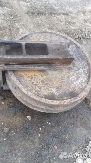 Натяжное колесо экскаватора Liebherr R984C