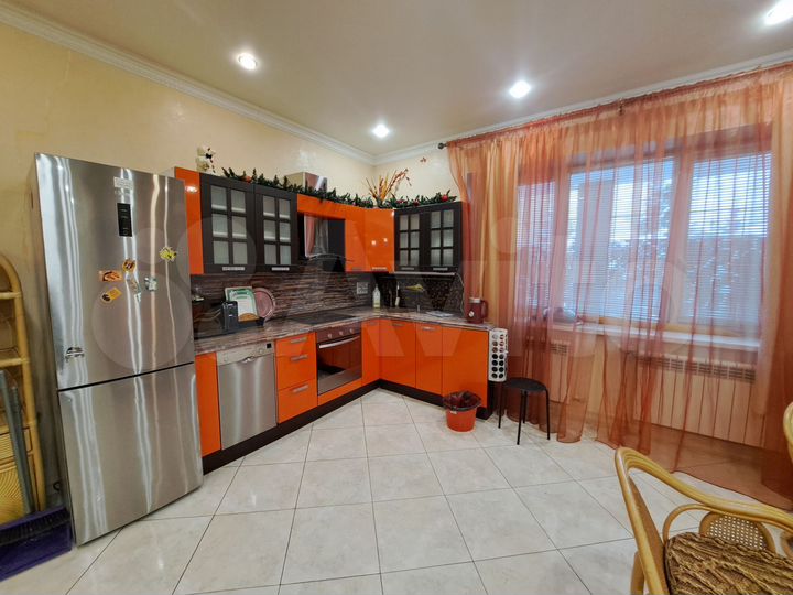 Дом 250 м² на участке 10 сот.