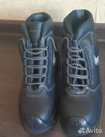 Ботинки рабочие и краги