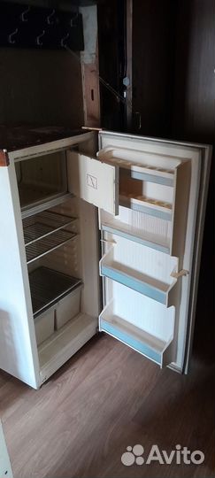 Холодильник 