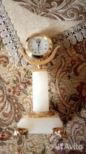 Часы сувенирные. Отделка оникс. ссср. Кварцевые
