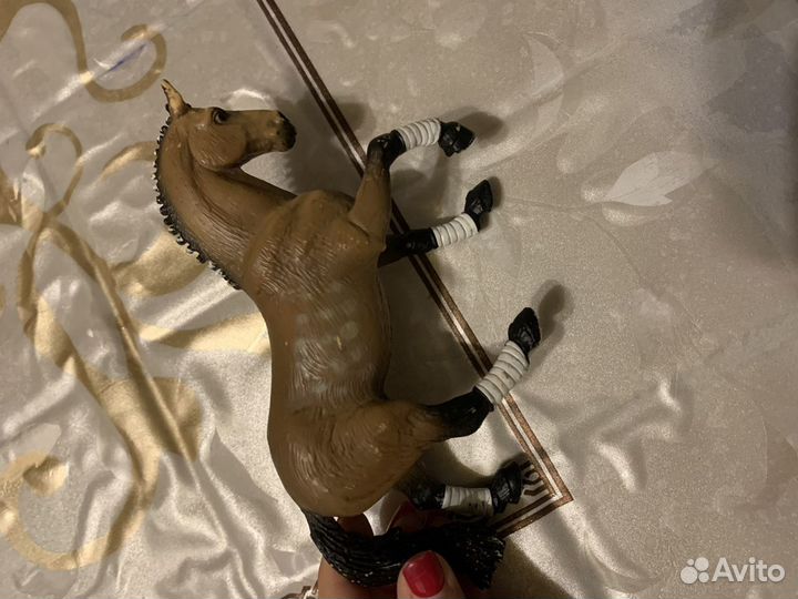 Фигурки лошадей