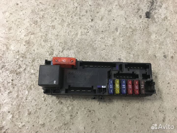 Блок предохранителей Mercedes W210 (3950)