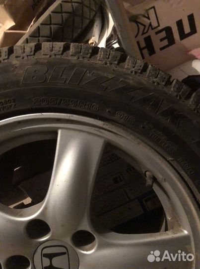 Bridgestone Blizzak Ice 205/55 R16