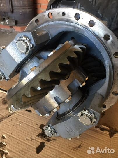 Редуктор 6520 средний. (31,35,37 )