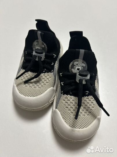 Кроссовки детские