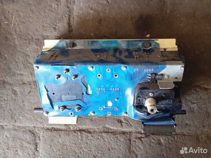 Щиток приборов volkswagen jetta