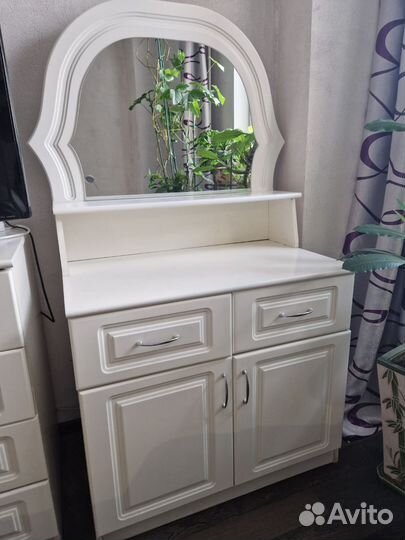 Спальный гарнитур бу