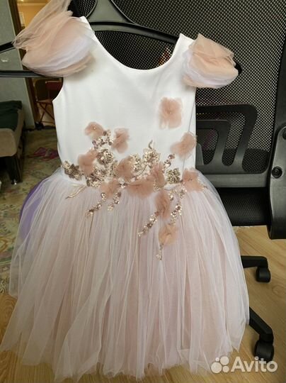Продаю платье