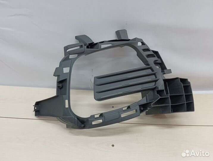 Кронштейн ходового огня левого Рено Каптур