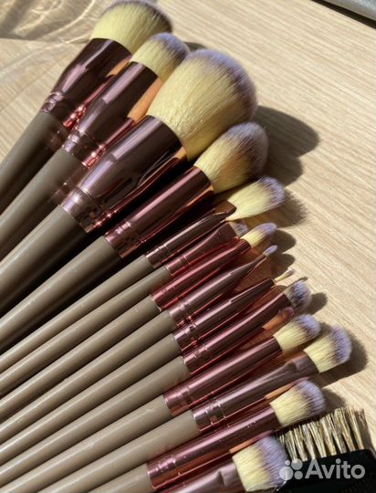 Набор кистей для макияжа