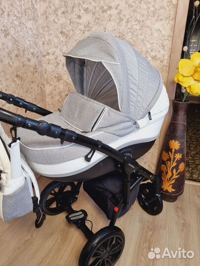 Шикарная Indigo Caiman 2 в 1+автолюлька