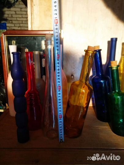 Бутылки коллекционные из цветного стекла