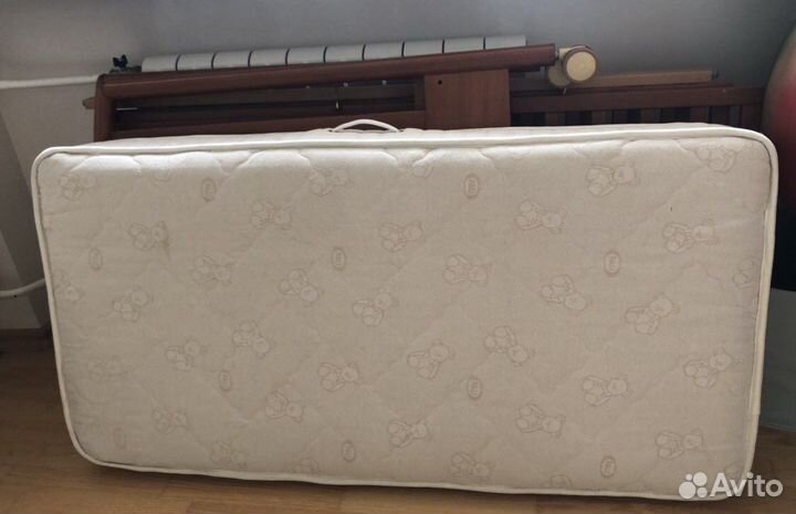 Детская кроватка Раli с ящиком и матрасом