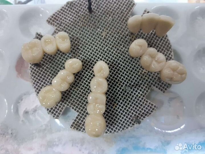 Зубной техник предлагает