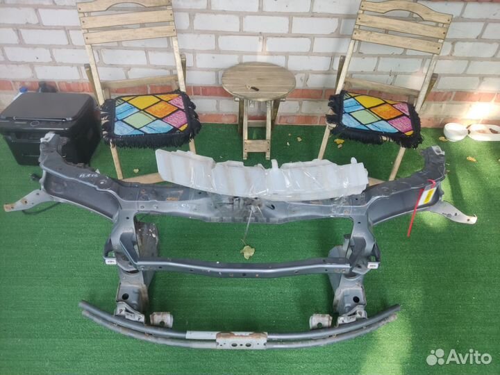 Панель передняя Suzuki grand Vitara телевизор