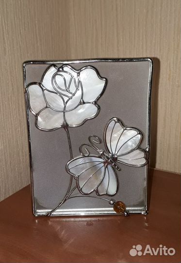 Подсвечник с бабочкой и розой