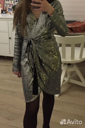 Блестящее платье