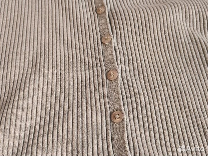 Кофта на пуговицах женская