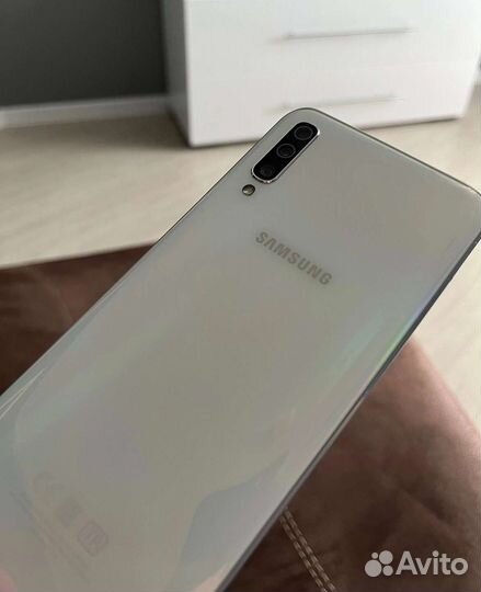 Samsung a50 6/128