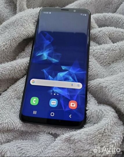 Samsung Galaxy S9, 4/64 ГБ