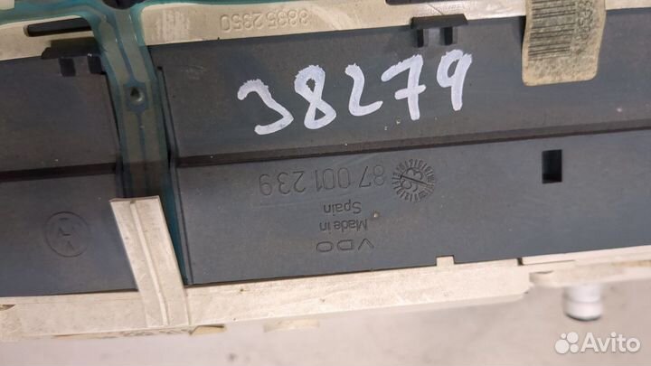 Щиток приборов Volkswagen Polo, 1993