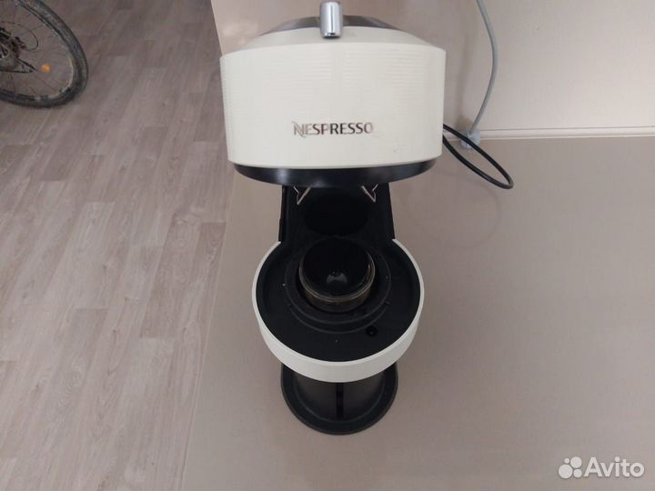 Кофемашина капсульного типа Delonghi Vertuo ENV120