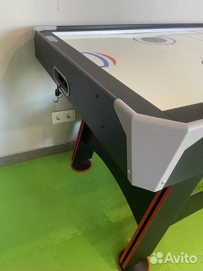 Настольный аэрохоккей