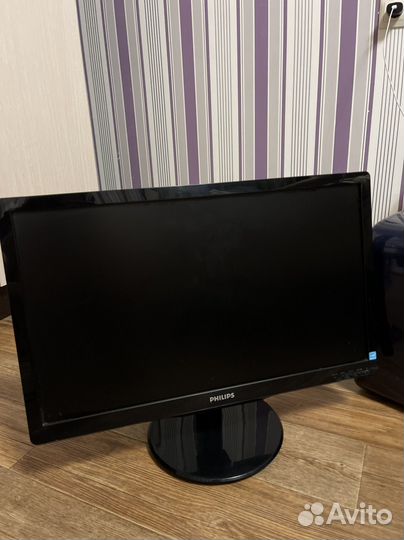 Монитор для компьютера Philips 226v4l