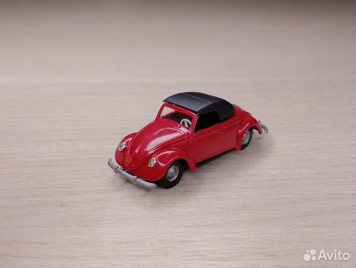 A29.3) Volkswagen Kafer (1946-2003) Cabrio красный