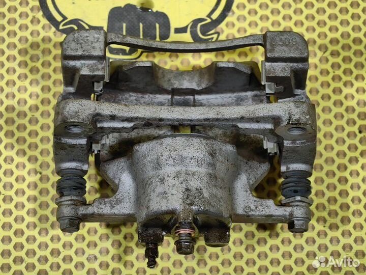 Суппорт передний правый Mazda CX-5