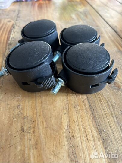 Продам колёсики для мебели поворотные