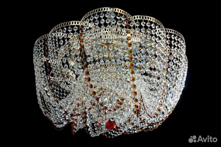 Хрустальная люстра 