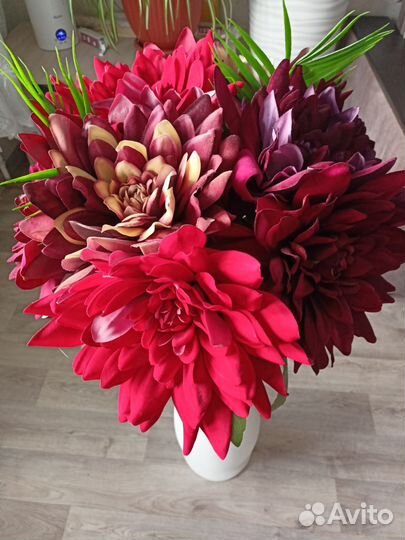 Искусственные цветы большие