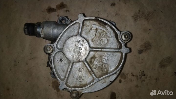 Насос вакуумный Кайен Каен Таурег 2 Туарег NF