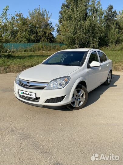 Opel Astra 1.6 МТ, 2014, 135 000 км