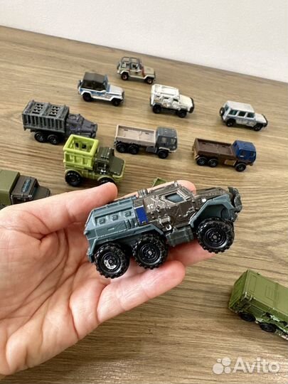 Matchbox машинки Парк юрского периода 12 коллекция