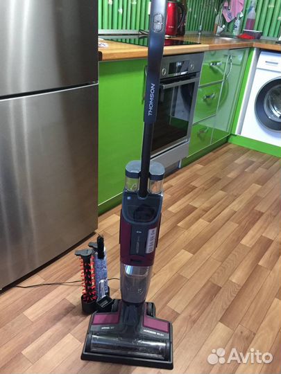 Моющий пылесос Thomson