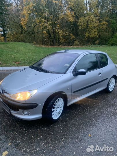 Peugeot 206 1.4 AT, 2003, 117 507 км