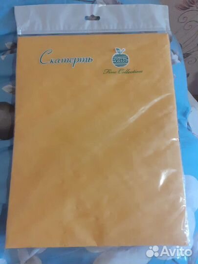 Скатерть бумажная новая