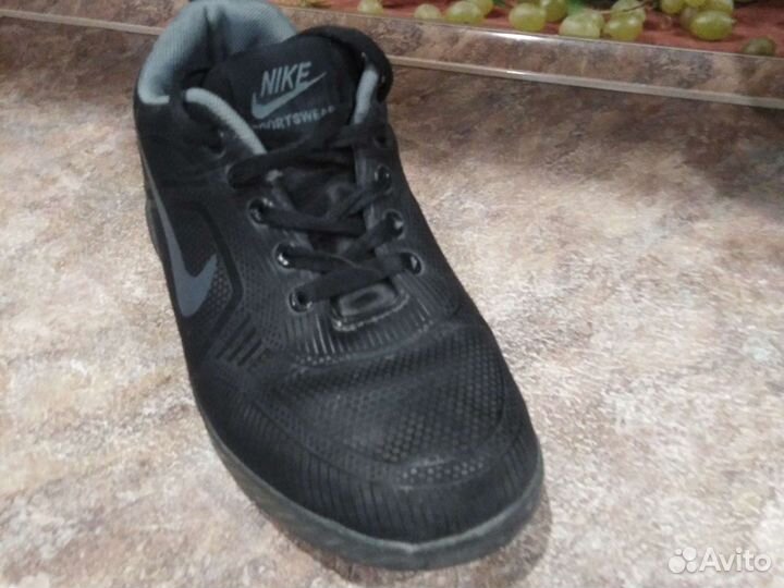 Кроссовки nike