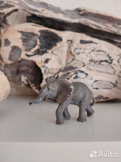 Фигурка schleich слонёнок