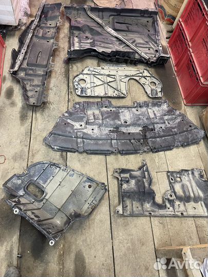 Защита кузова антигравийная Toyota Highlander 3