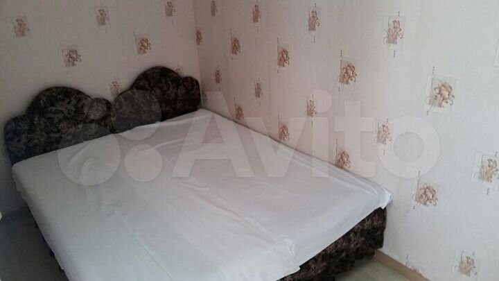 Комната 18 м² в 1-к., 1/2 эт.