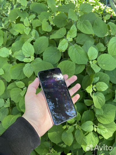 iPhone Xs, 64 ГБ