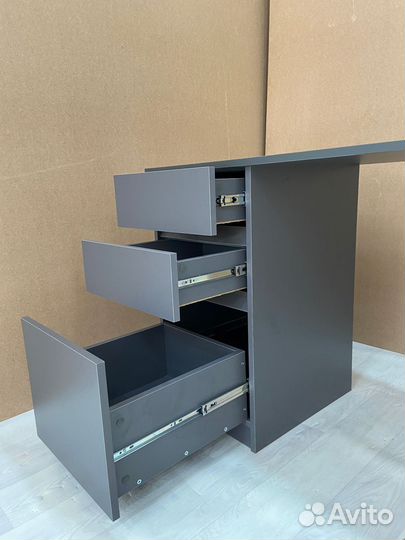 Компьютерный стол новый