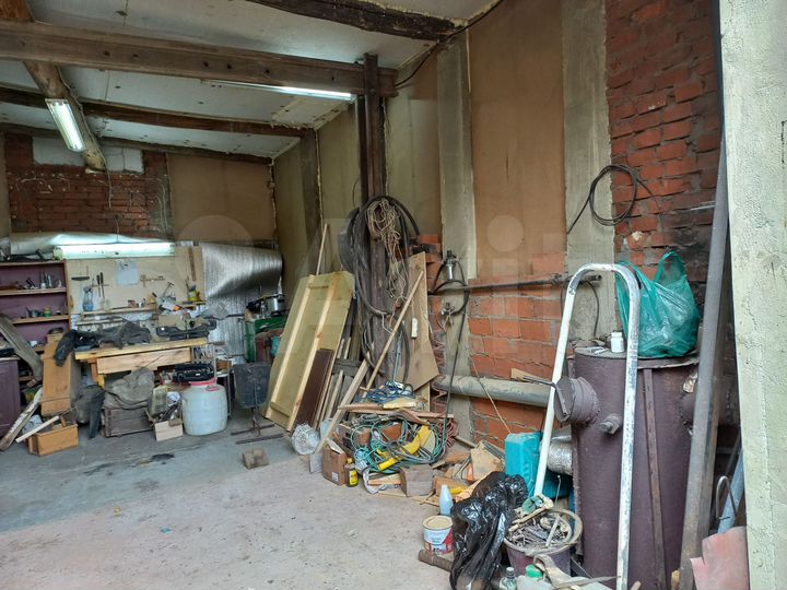 Гараж, > 30 м²